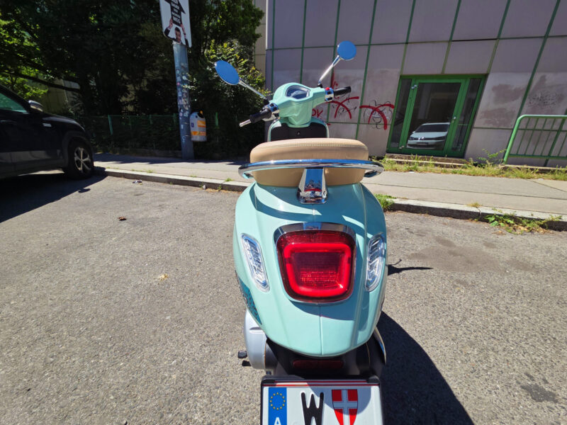 Vespa Primavera Batik Sondermodell 125 Baujahr 2025