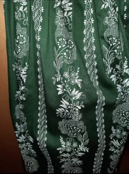 Dirndl aus Trachtenfachgeschäft