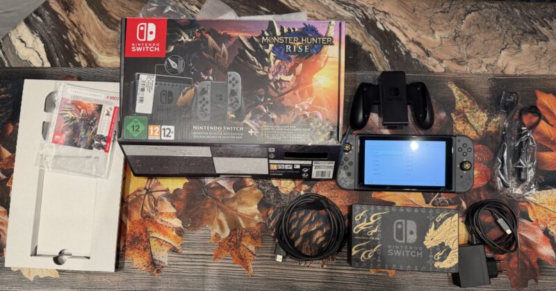 Nintendo Switch V2 Monster Hunter Rise Edtition