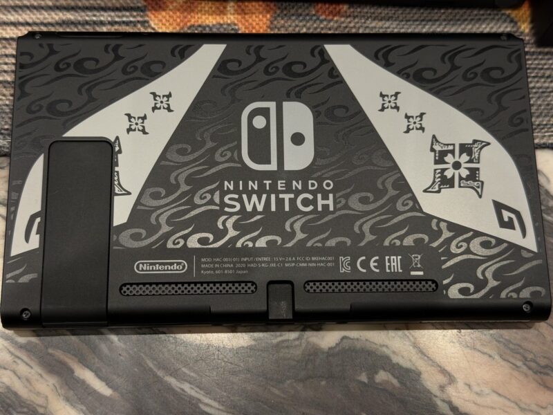 Nintendo Switch V2 Monster Hunter Rise Edtition