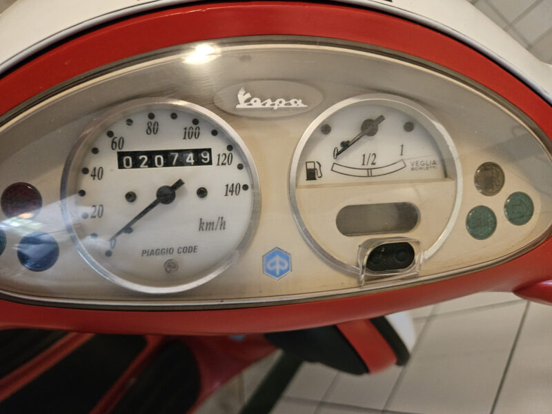 Vespa ET4