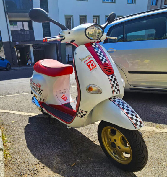 Vespa ET4